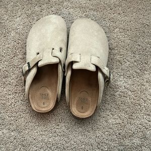 Clogs shoes